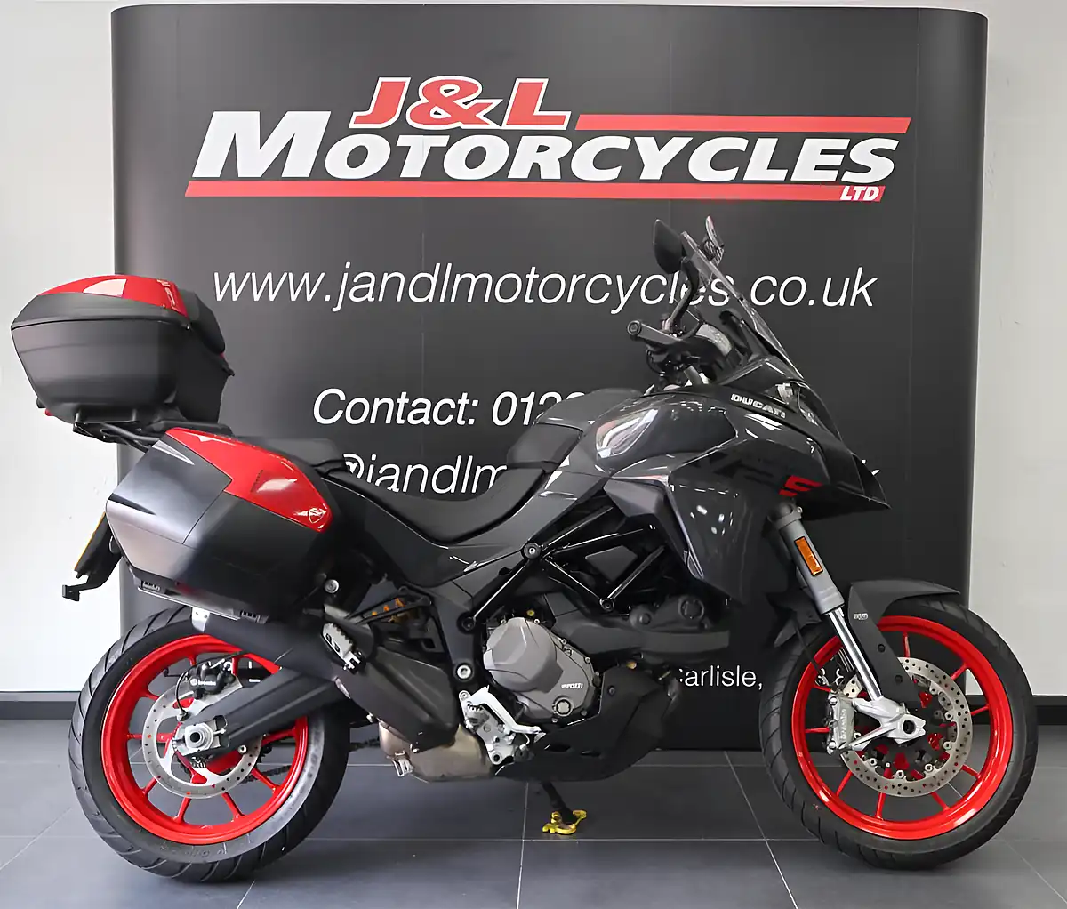 Used 2022 Ducati Multistrada V2 S Grey - Interior and Exterior details 3