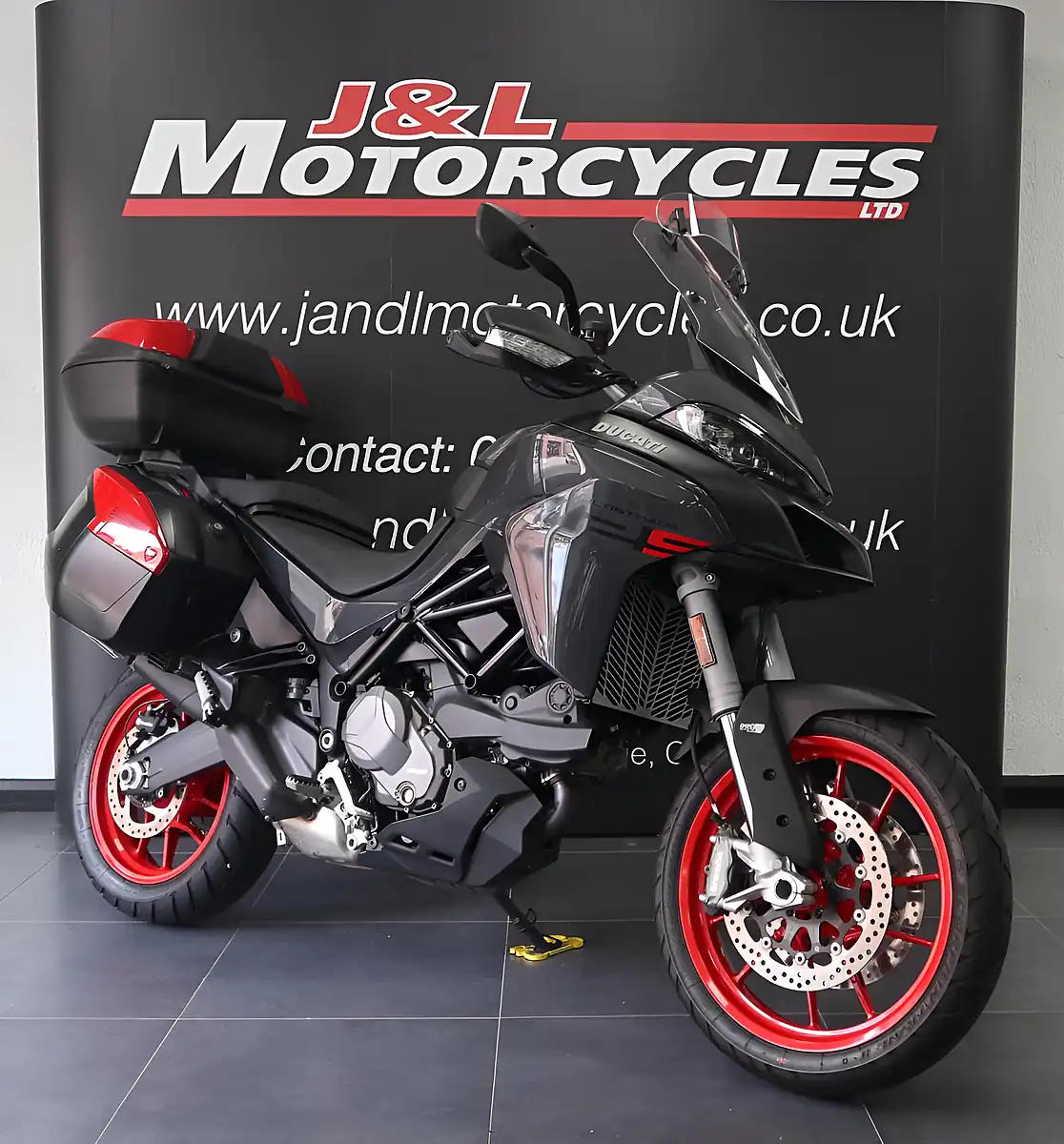 Used 2022 Ducati Multistrada V2 S Grey - Interior and Exterior details 4