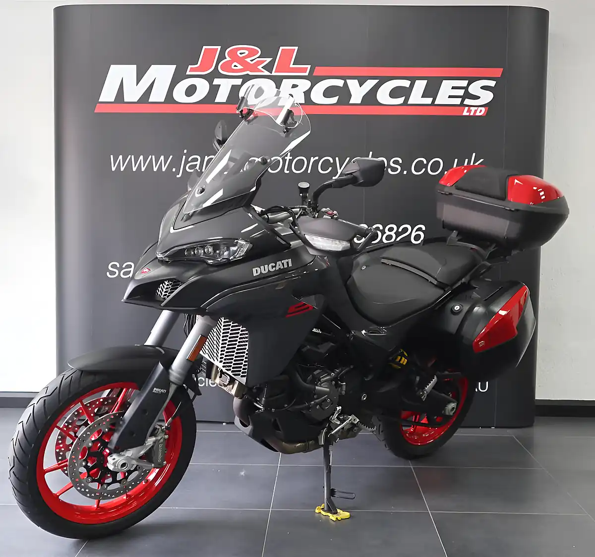 Used 2022 Ducati Multistrada V2 S Grey - Interior and Exterior details 6