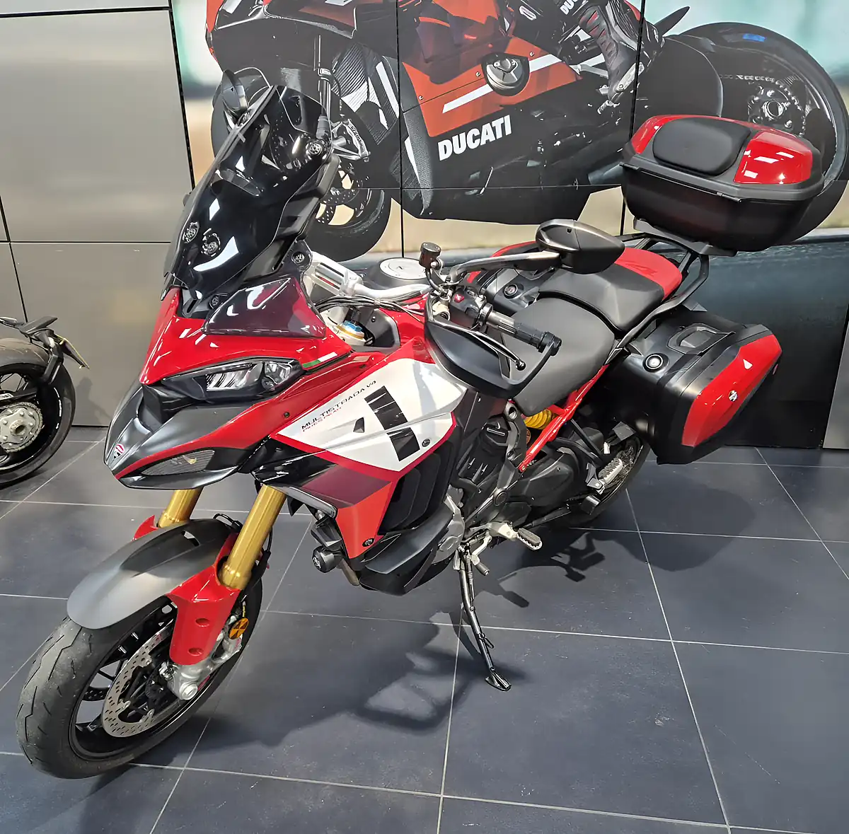 Used 2022 Ducati Multistrada V4 Pikes Peak - Interior and Exterior details 2