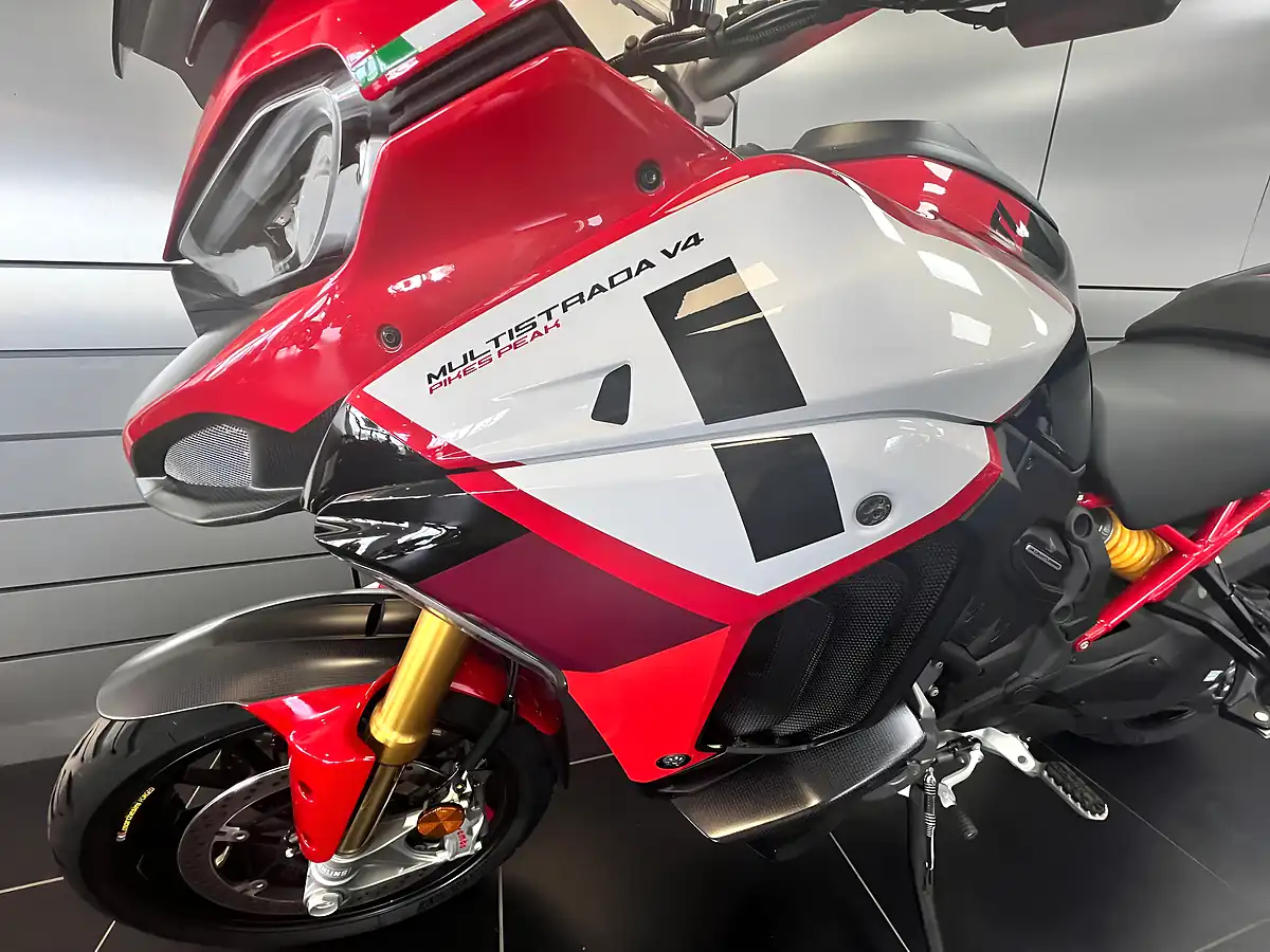 Used 2022 Ducati Multistrada V4 Pikes Peak Multi-Coloured - Interior and Exterior details 17
