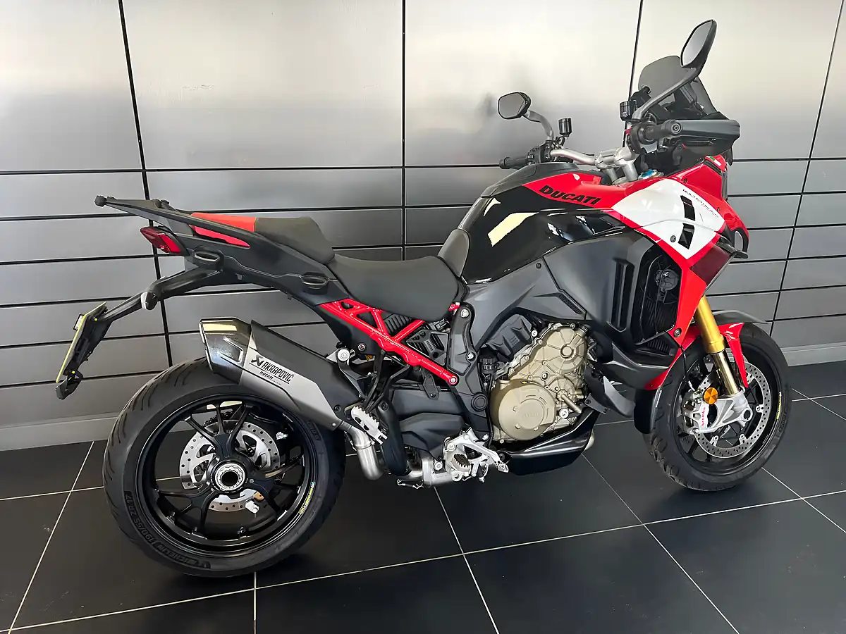 Used 2022 Ducati Multistrada V4 Pikes Peak Multi-Coloured - Interior and Exterior details 3