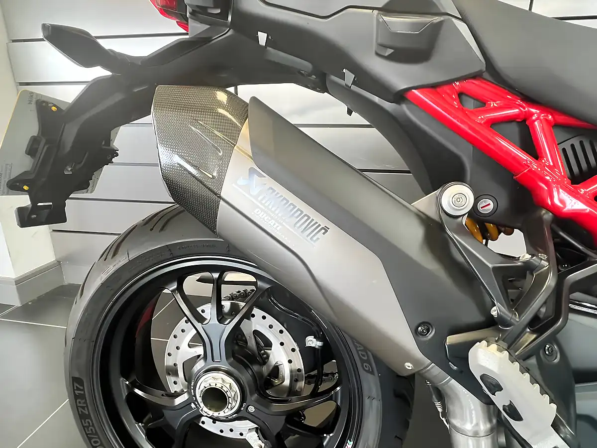 Used 2022 Ducati Multistrada V4 Pikes Peak Multi-Coloured - Interior and Exterior details 7