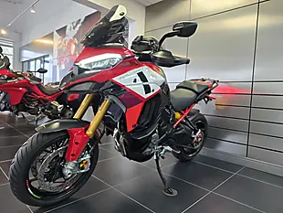 Used 2022 Ducati Multistrada V4 Pikes Peak Multi-Coloured - Interior and Exterior details 10