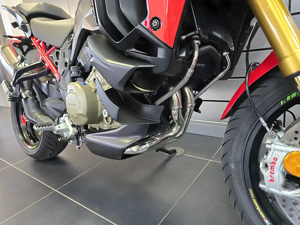Used 2022 Ducati Multistrada V4 Pikes Peak Multi-Coloured - Interior and Exterior details 5