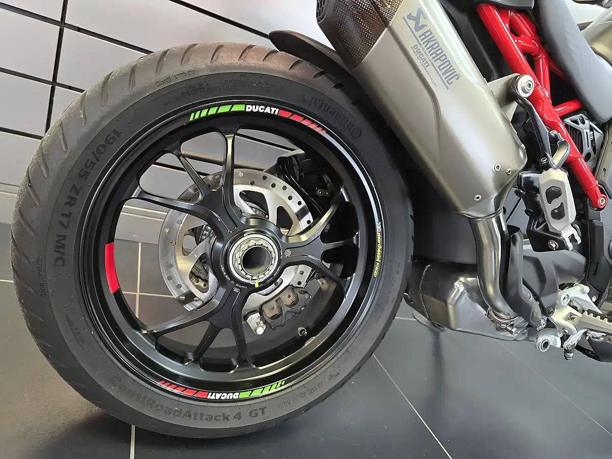 Used 2022 Ducati Multistrada V4 Pikes Peak Multi-Coloured - Interior and Exterior details 7