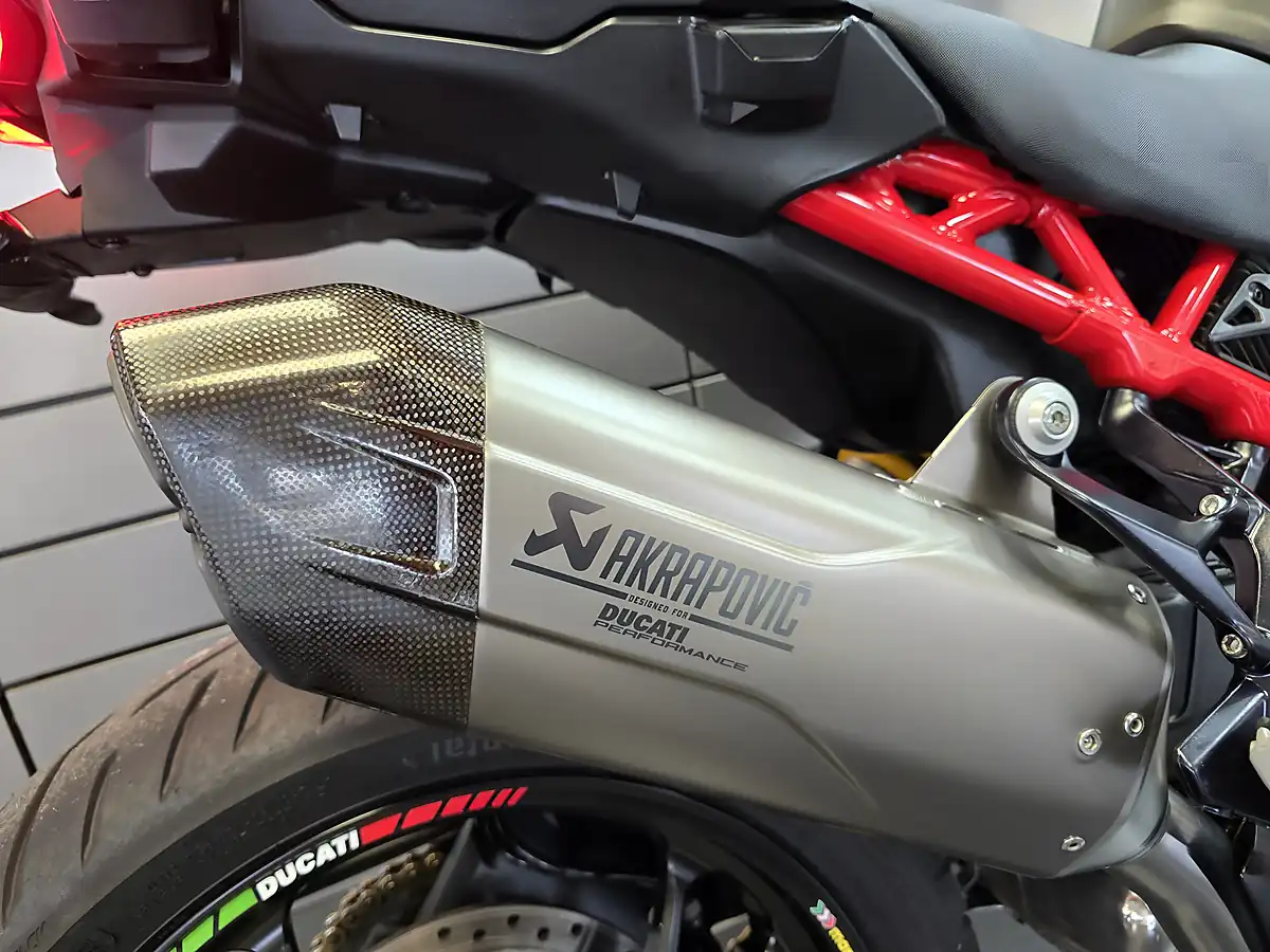Used 2022 Ducati Multistrada V4 Pikes Peak Multi-Coloured - Interior and Exterior details 8