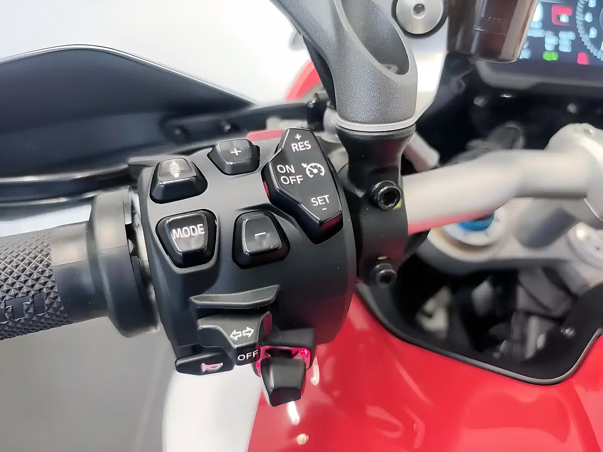 Used 2022 Ducati Multistrada V4 Pikes Peak Pikes Peak Livery - Interior and Exterior details 16