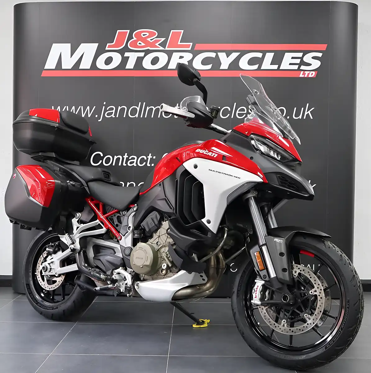 Used 2022 Ducati Multistrada V4 S Full Red - Interior and Exterior details 3
