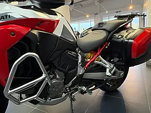 Used 2022 Ducati Multistrada V4 S Multi-Coloured - Interior and Exterior details 8