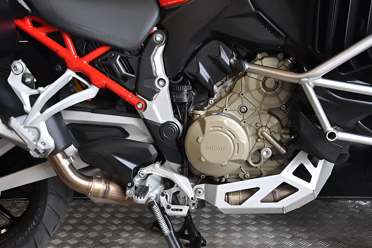 Used 2022 Ducati Multistrada V4s Travel & Radar Red - Interior and Exterior details 14