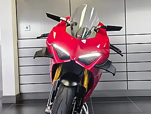 Used 2022 Ducati Panigale V4 S Red - Interior and Exterior details 10