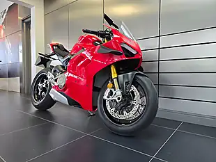 Used 2022 Ducati Panigale V4 S Red - Interior and Exterior details 2