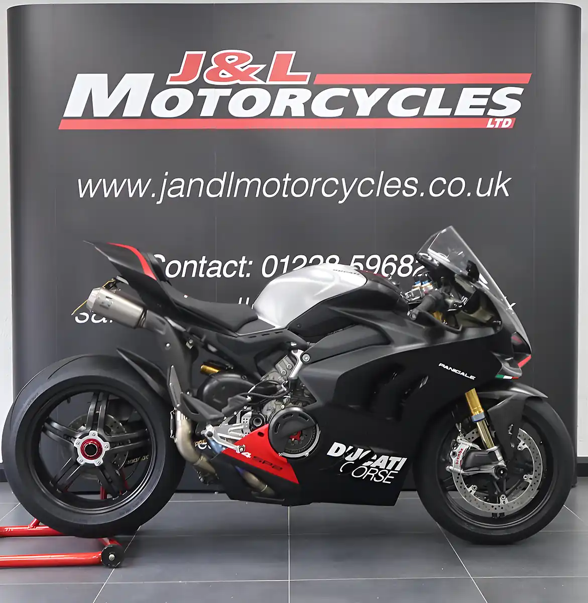 Used 2022 Ducati Panigale V4 SP2 Black - Front View