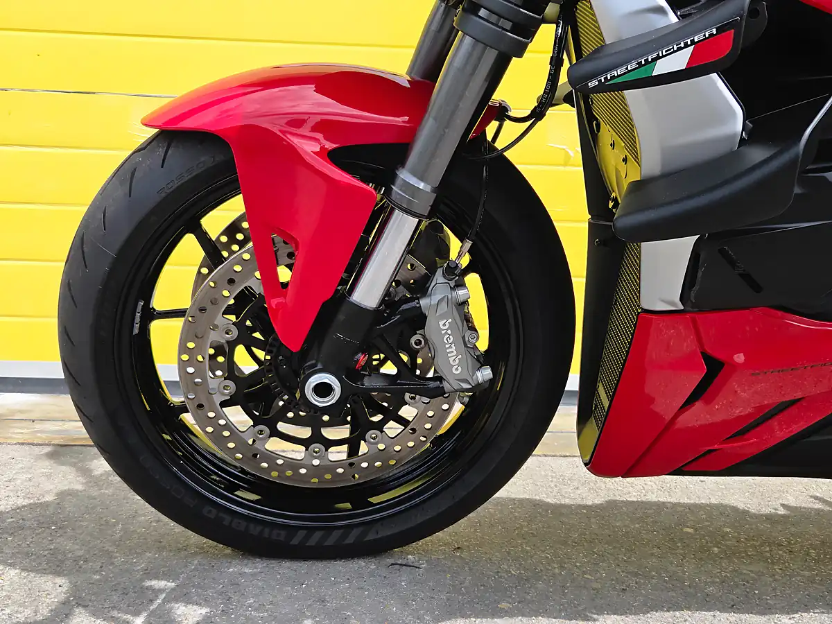 Used 2022 Ducati Streetfighter V2 Red - Interior and Exterior details 17