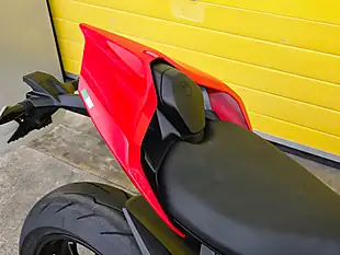 Used 2022 Ducati Streetfighter V2 Red - Interior and Exterior details 9