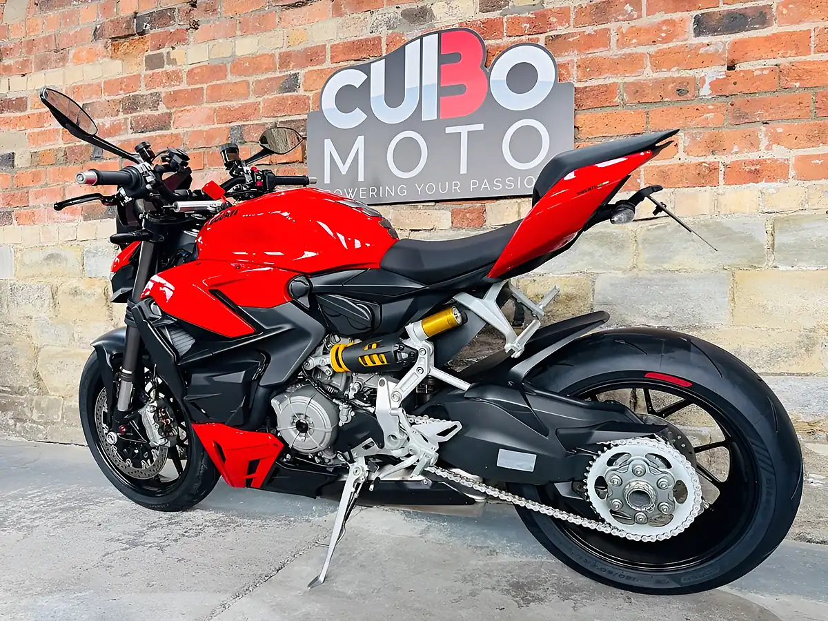 Used 2022 Ducati Streetfighter V2 Red - Interior and Exterior details 13