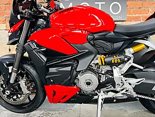 Used 2022 Ducati Streetfighter V2 Red - Interior and Exterior details 16