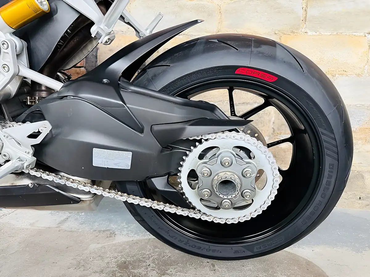 Used 2022 Ducati Streetfighter V2 Red - Interior and Exterior details 17