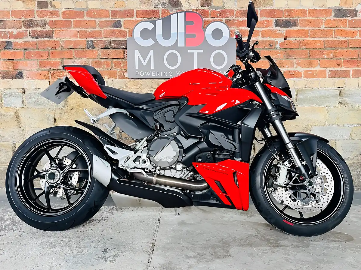 Used 2022 Ducati Streetfighter V2 Red - Interior and Exterior details 2