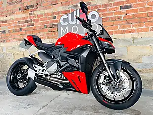 Used 2022 Ducati Streetfighter V2 Red - Interior and Exterior details 3
