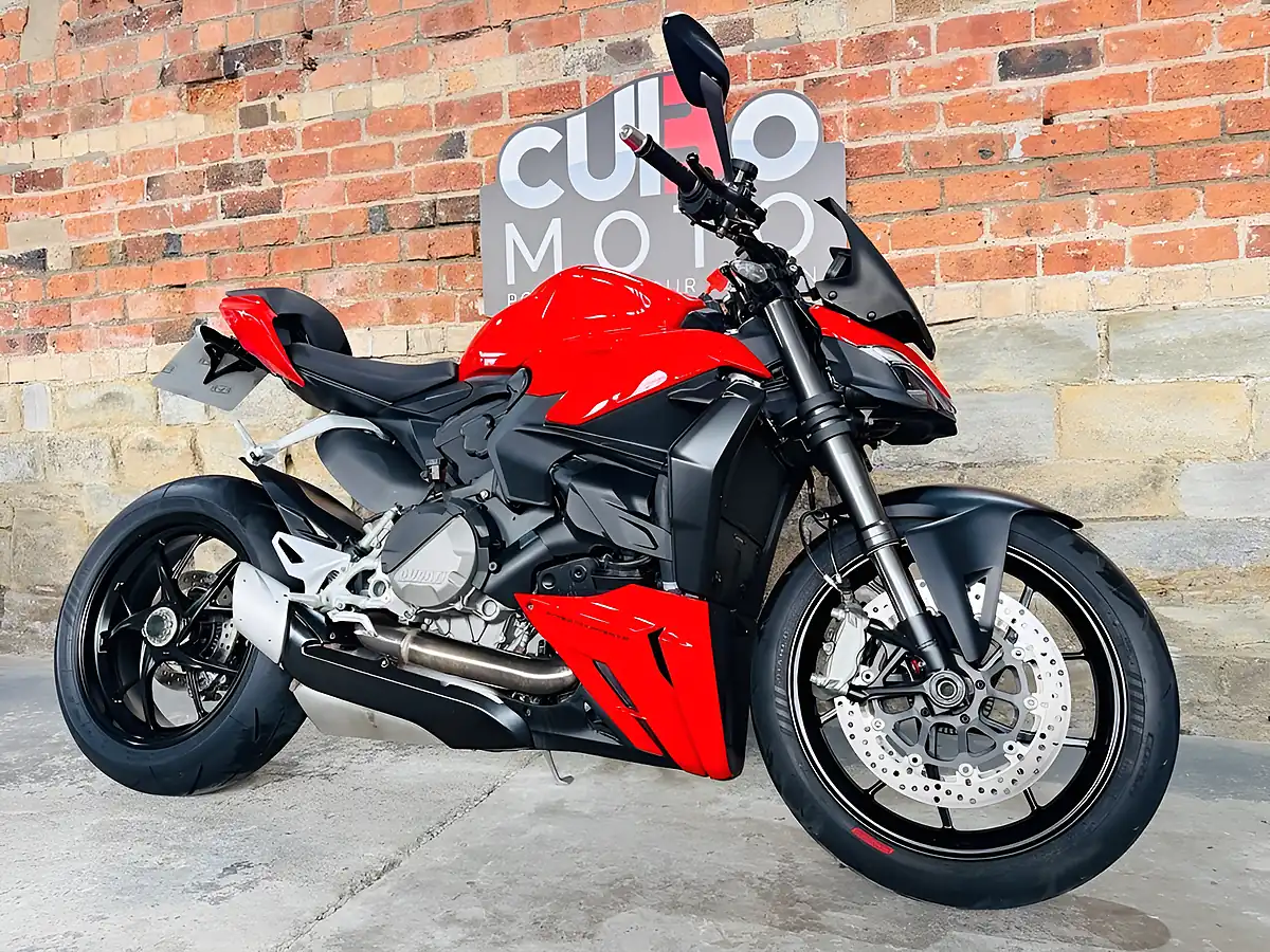 Used 2022 Ducati Streetfighter V2 Red - Interior and Exterior details 3