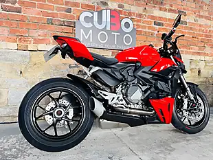 Used 2022 Ducati Streetfighter V2 Red - Interior and Exterior details 4