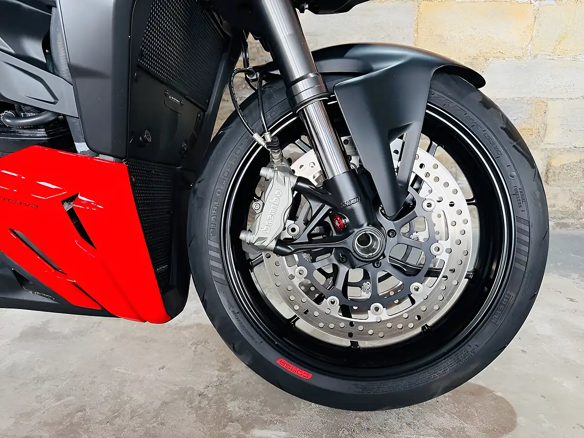 Used 2022 Ducati Streetfighter V2 Red - Interior and Exterior details 5