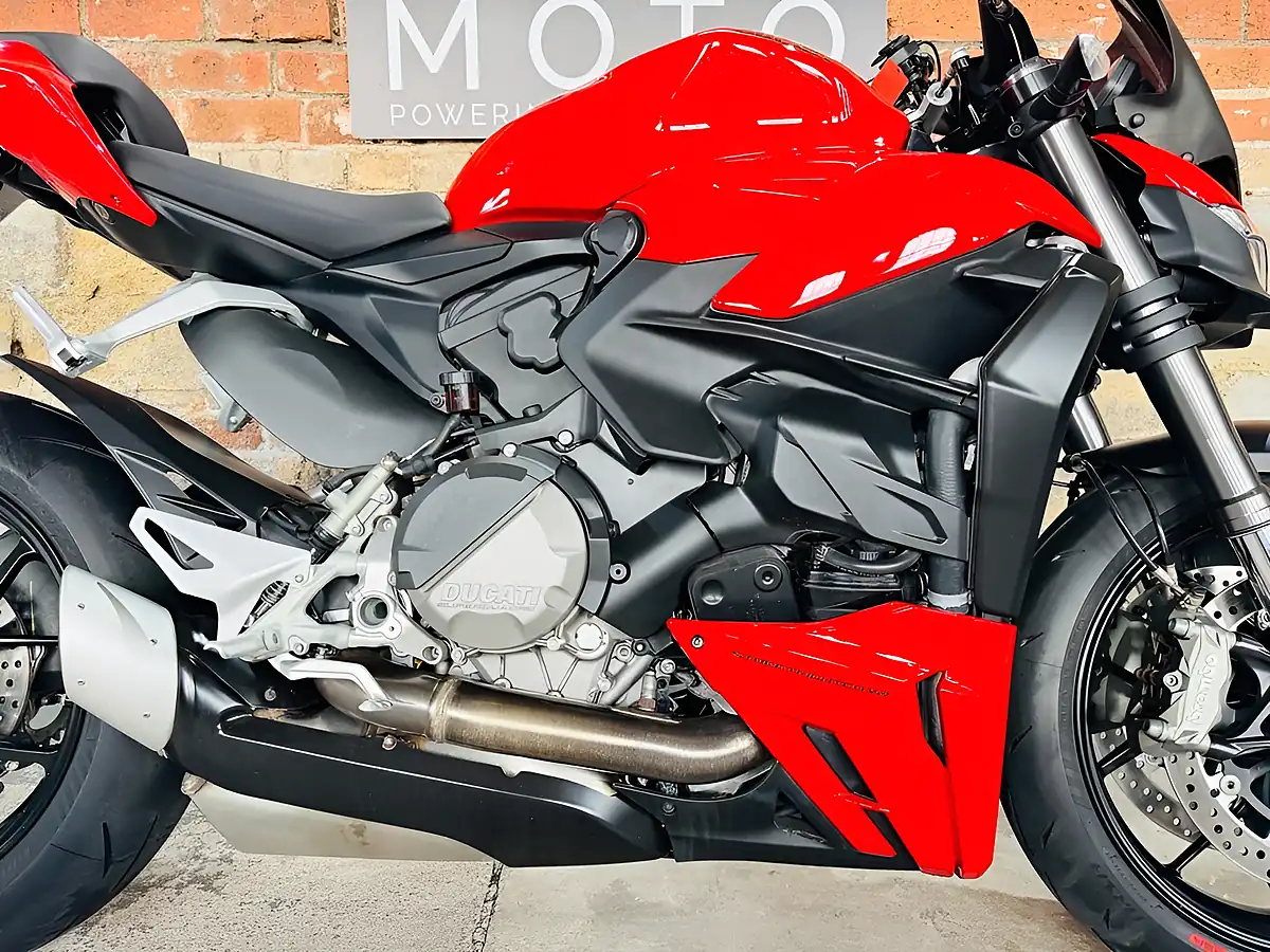 Used 2022 Ducati Streetfighter V2 Red - Interior and Exterior details 7