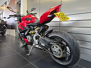 Used 2022 Ducati Streetfighter V2 Red - Interior and Exterior details 17