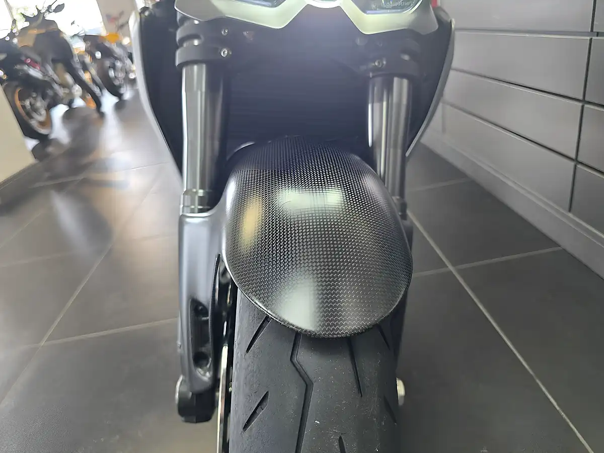 Used 2022 Ducati Streetfighter V2 Red - Interior and Exterior details 5