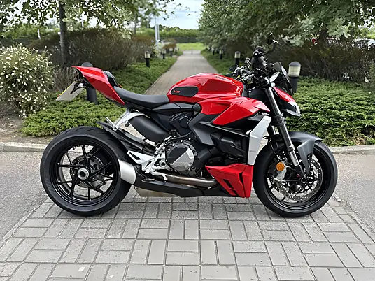 2022 Ducati Streetfighter V2