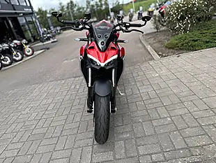 Used 2022 Ducati Streetfighter V2 Red - Interior and Exterior details 4