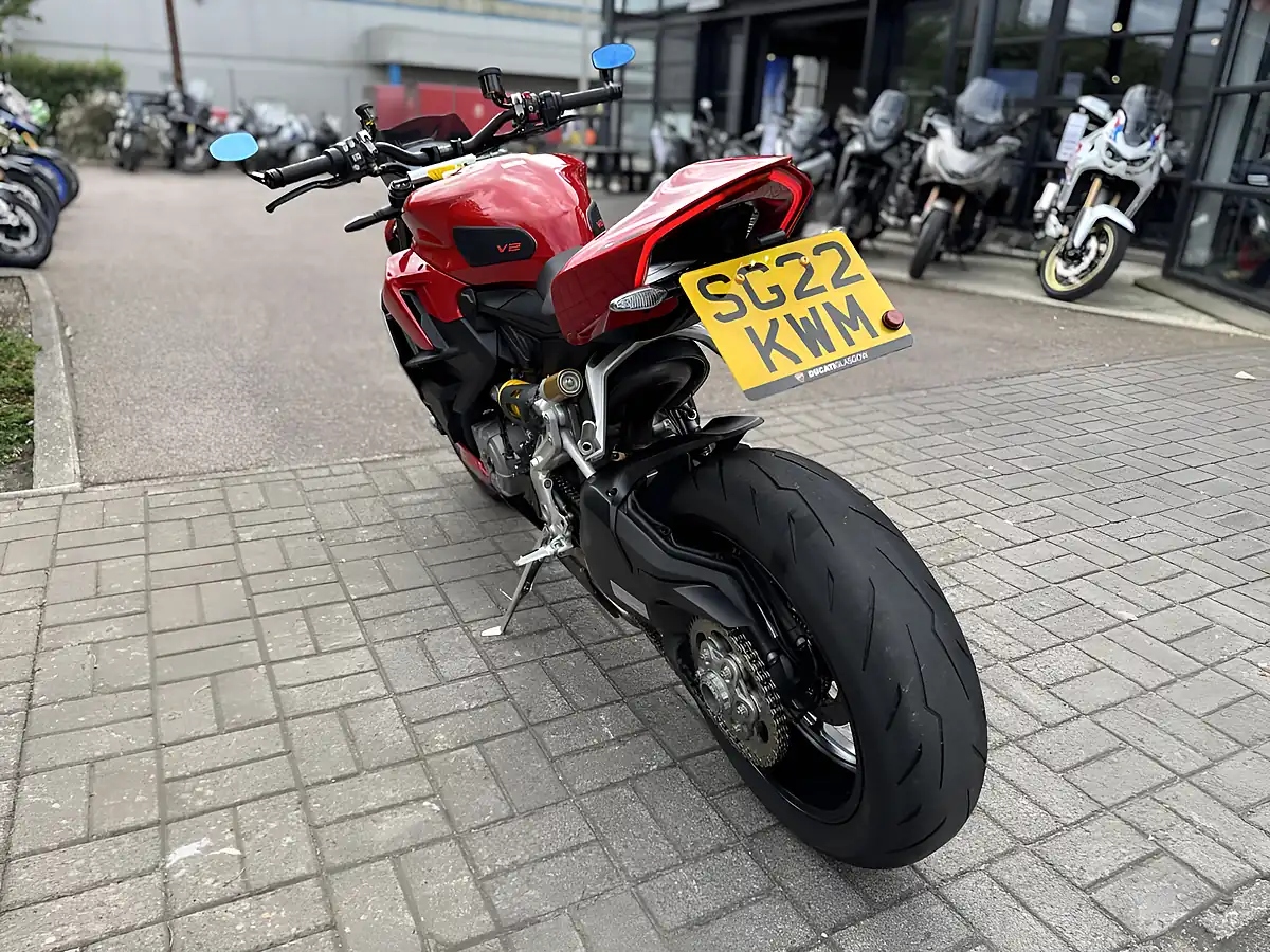 Used 2022 Ducati Streetfighter V2 Red - Interior and Exterior details 7
