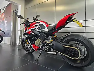 Used 2022 Ducati Streetfighter V4 S Custom Graphics Kit - Interior and Exterior details 16