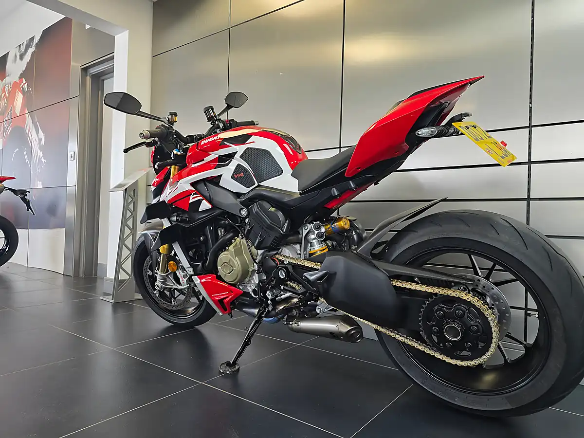 Used 2022 Ducati Streetfighter V4 S Custom Graphics Kit - Interior and Exterior details 16