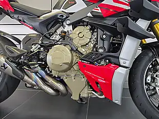 Used 2022 Ducati Streetfighter V4 S Custom Graphics Kit - Interior and Exterior details 5