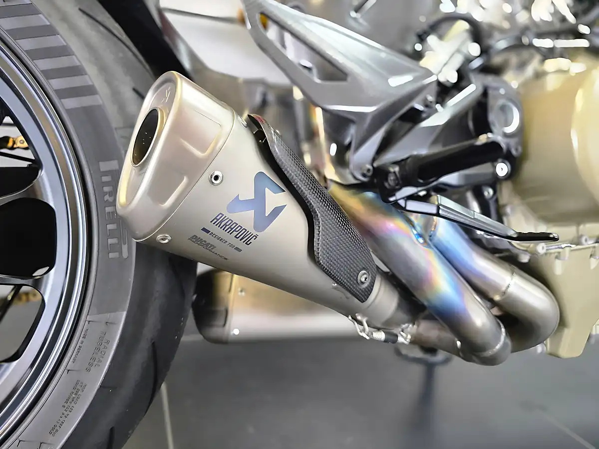 Used 2022 Ducati Streetfighter V4 S Custom Graphics Kit - Interior and Exterior details 6