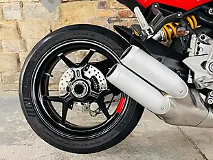 Used 2022 Ducati Supersport 950 S S Red - Interior and Exterior details 10