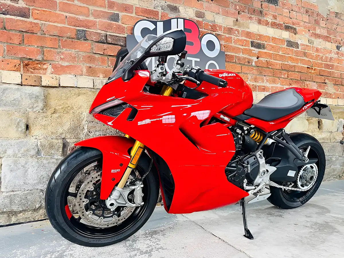 Used 2022 Ducati Supersport 950 S S Red - Interior and Exterior details 12