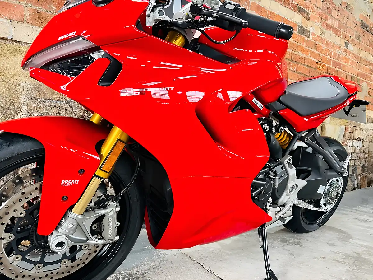 Used 2022 Ducati Supersport 950 S S Red - Interior and Exterior details 15