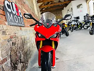 Used 2022 Ducati Supersport 950 S S Red - Interior and Exterior details 19
