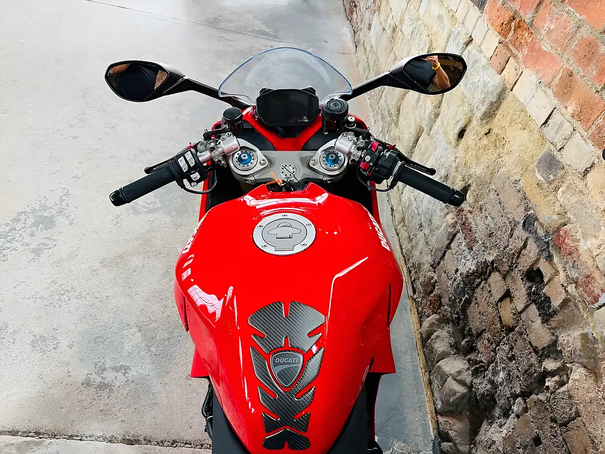 Used 2022 Ducati Supersport 950 S S Red - Interior and Exterior details 20