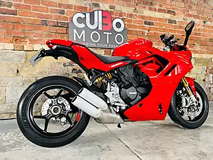 Used 2022 Ducati Supersport 950 S S Red - Interior and Exterior details 4
