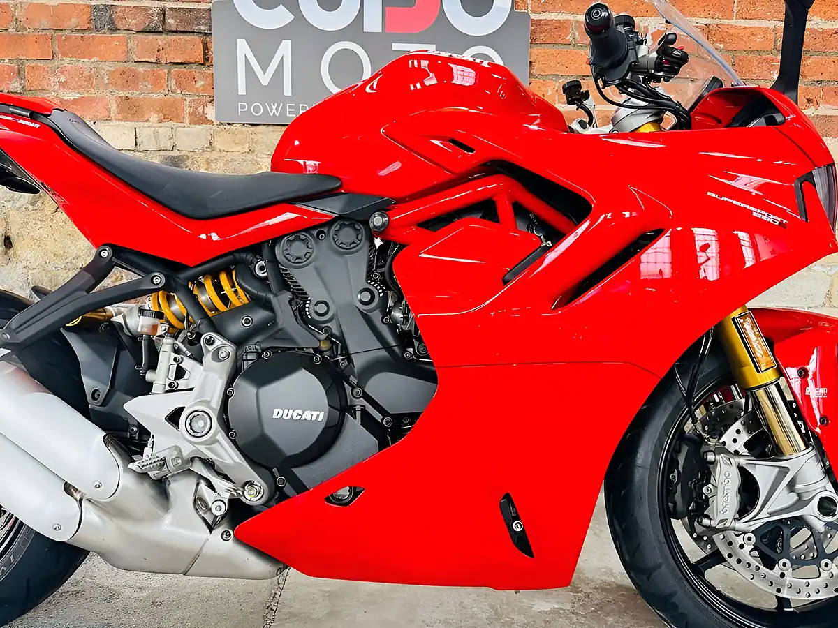 Used 2022 Ducati Supersport 950 S S Red - Interior and Exterior details 7