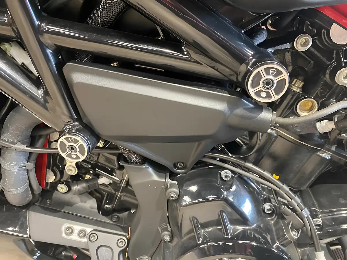 Used 2022 Ducati Xdiavel Nera - Interior and Exterior details 12