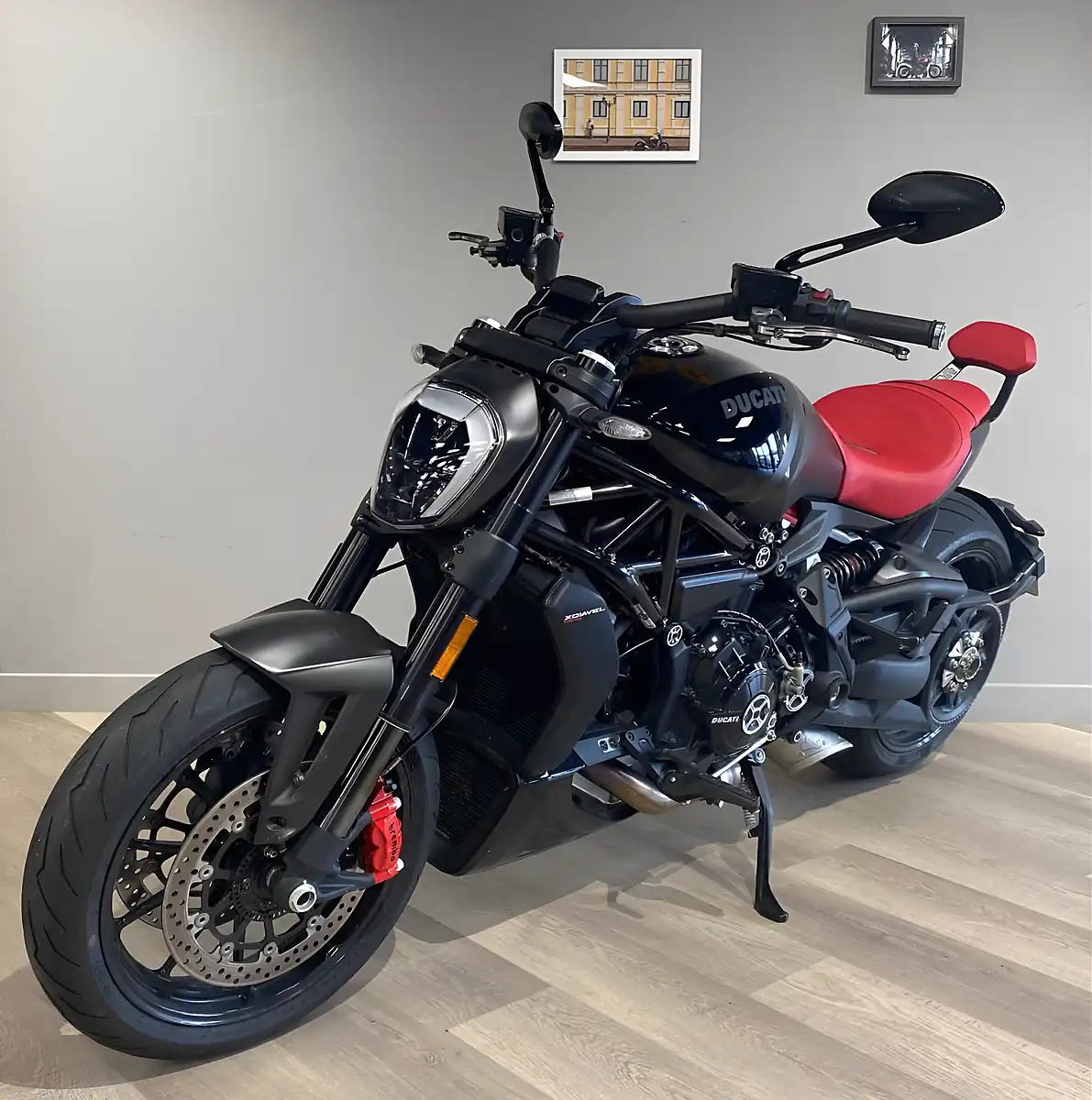 Used 2022 Ducati Xdiavel Nera - Interior and Exterior details 4