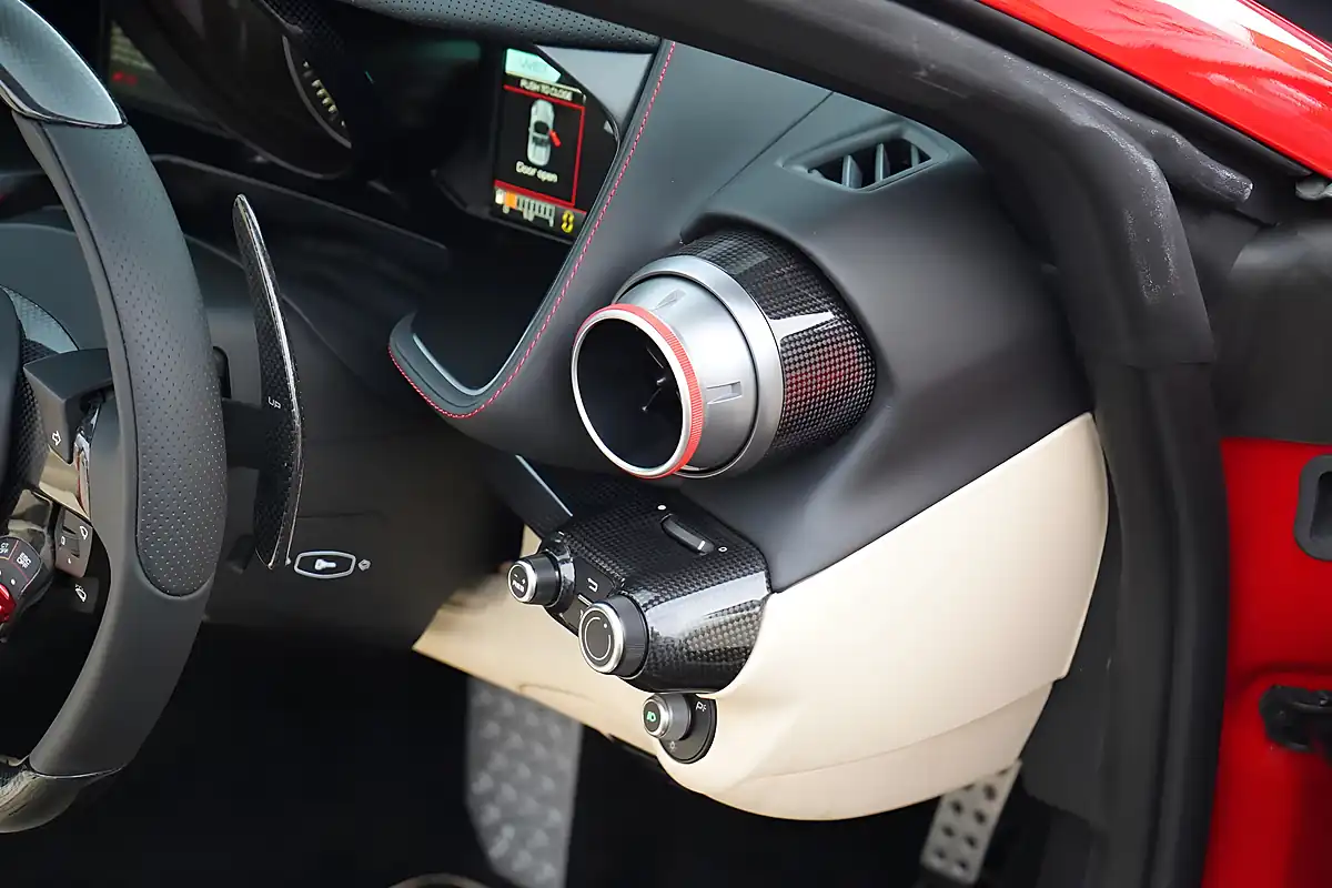 Used 2022 Ferrari 812 Gts Spider Red - Interior and Exterior details 15