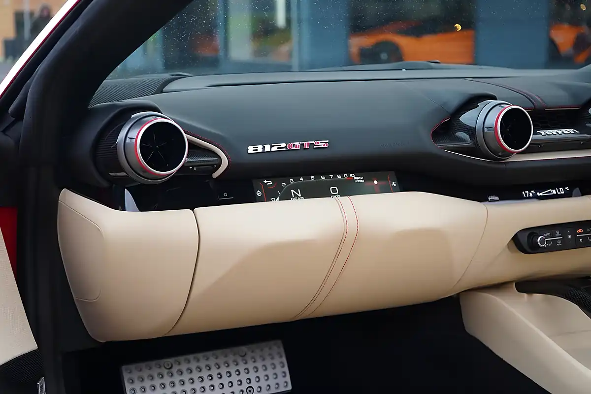 Used 2022 Ferrari 812 Gts Spider Red - Interior and Exterior details 19