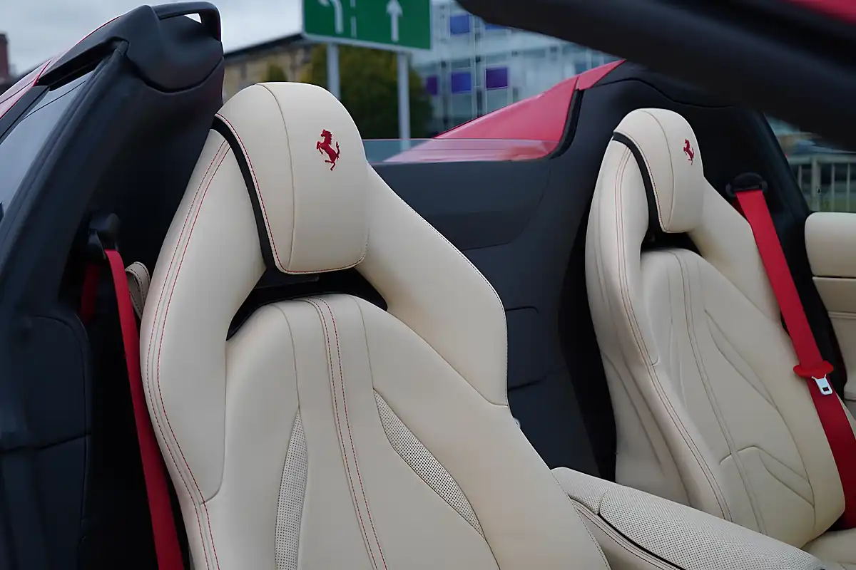 Used 2022 Ferrari 812 Gts Spider Red - Interior and Exterior details 3